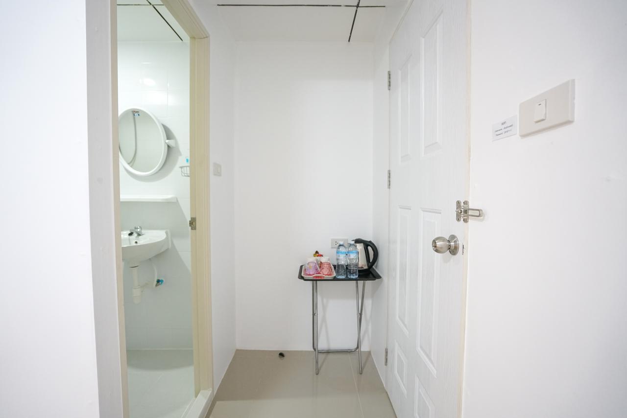 Dhub Hostel Donmueng Bangkok Exteriör bild