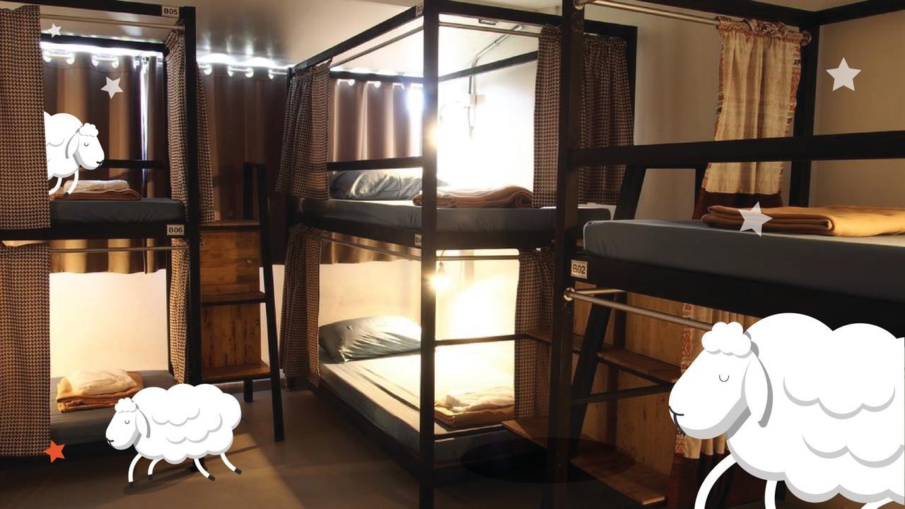 Dhub Hostel Donmueng Bangkok Exteriör bild